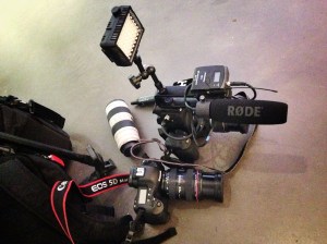 C100 ja Canon EOS1 MarkIV