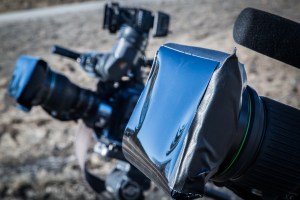 Kolminkertaiset ND -kalvot kameroiden nokilla.